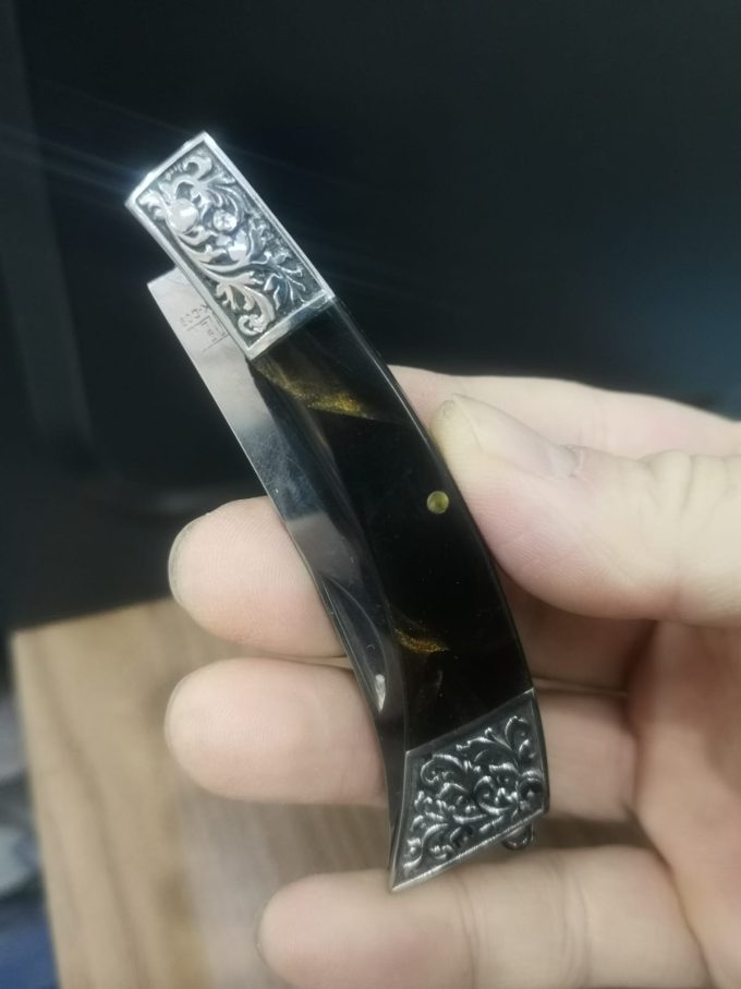 Canivete Com Cabo De Metal E RESINA