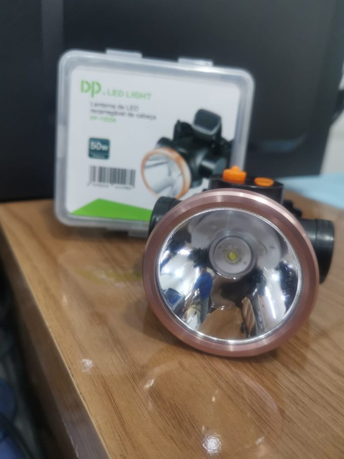 Lanterna de Cabeça Recarregável DP LED 50w
