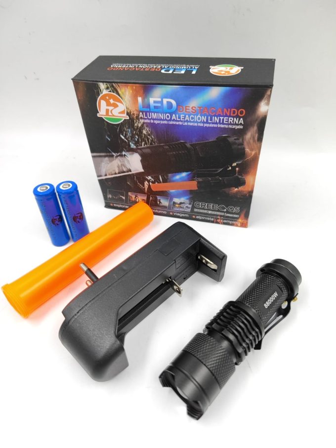 Mini Lanterna Tática Com Led E Zoom Recarregável