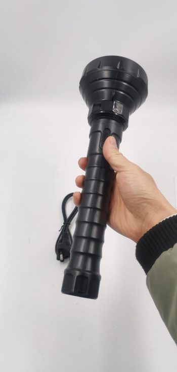 Lanterna Manual Tática Com Led Recarregável Na Tomada Bivolt Com 1 Super Led Grande 6 Watts DP-959C