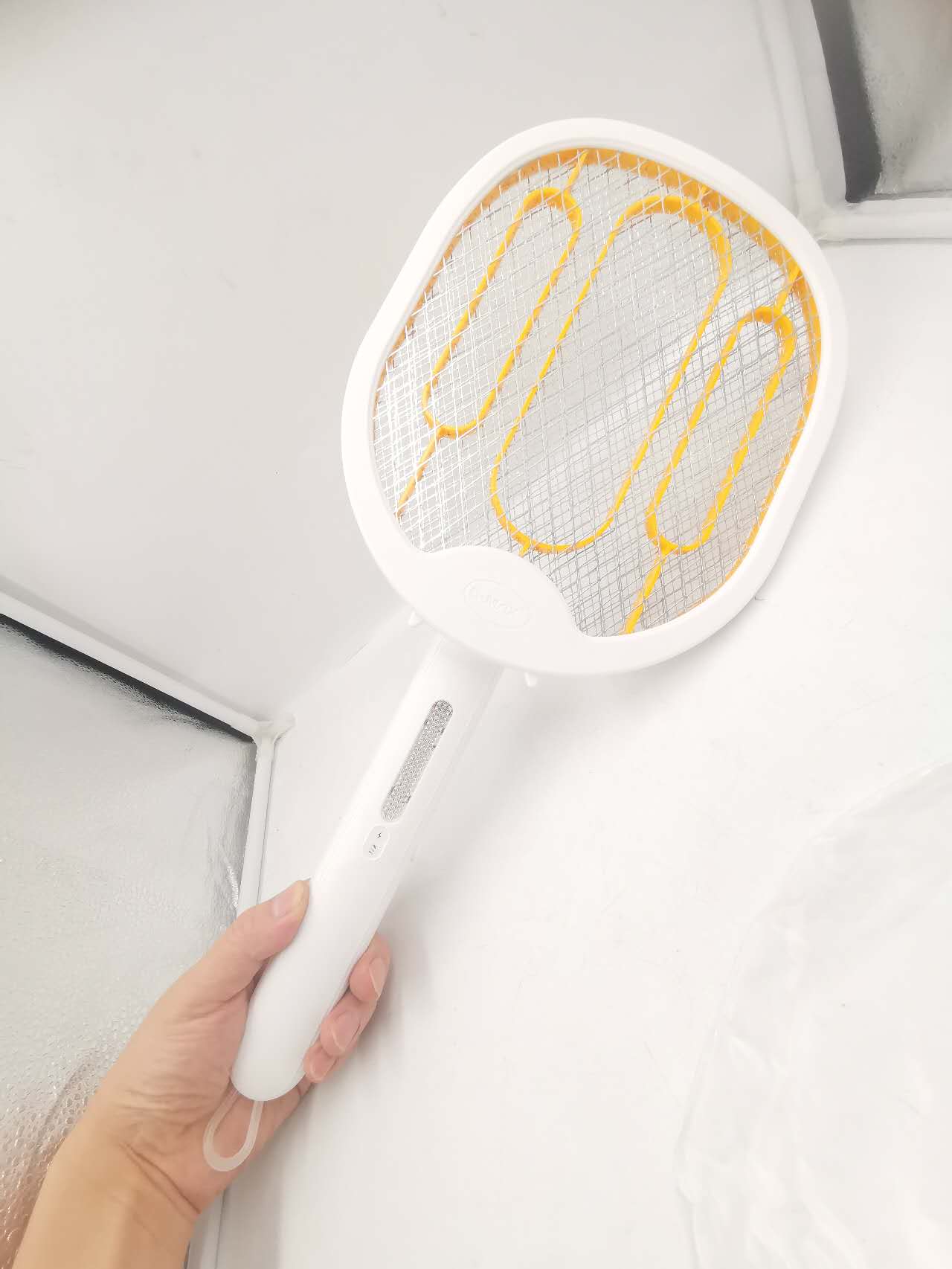 Raquete Elétrica Mata Pernilongos Recarregável