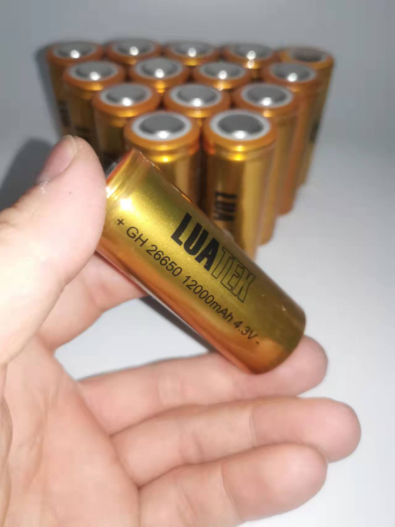 Bat 26650 4.3v 12000mah Recarregável Li-ion Dourada