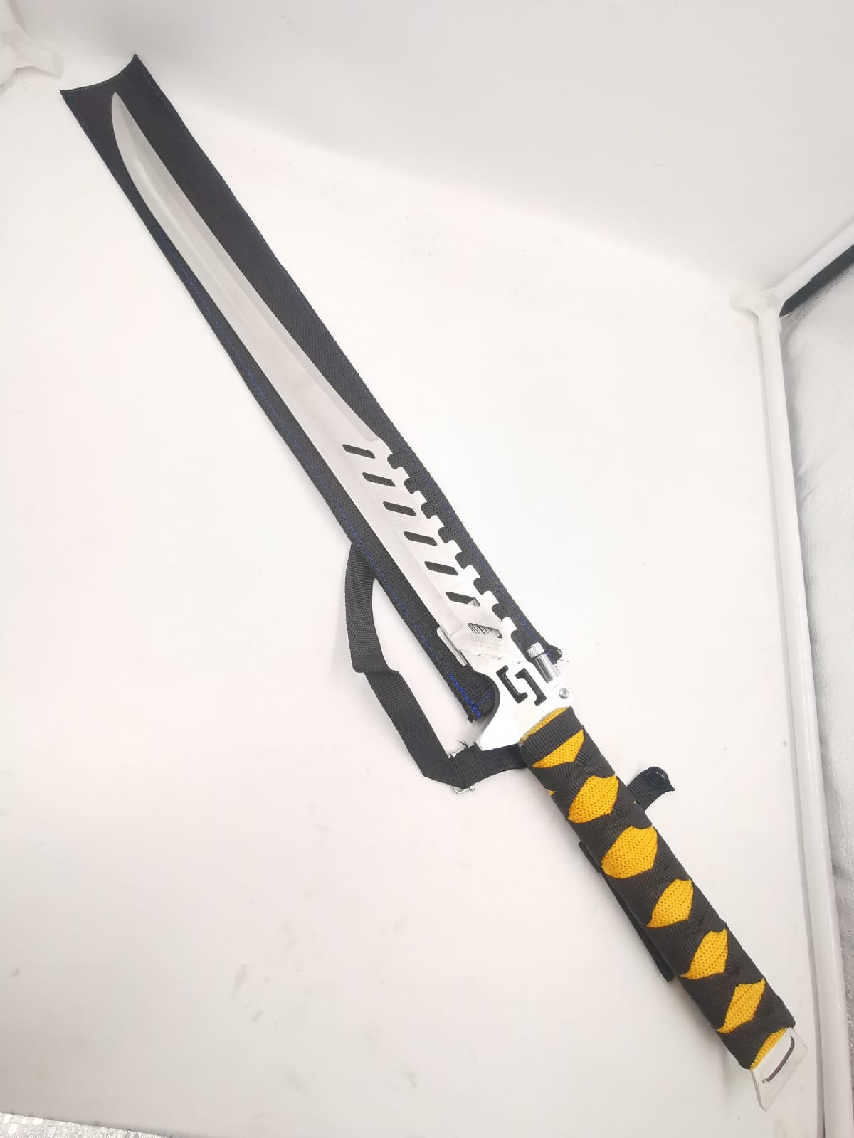 Espada Decorativa Lâmina Aço Inox Cabo Aço E Nylon Com Bainha Luatek SLK-K09