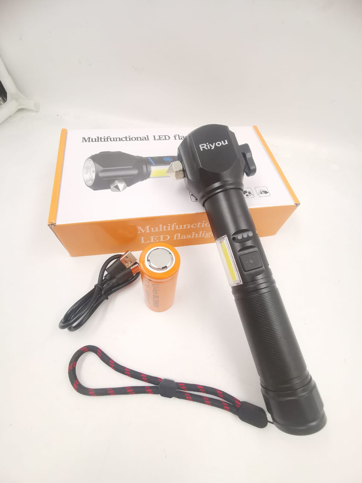 lanterna tática indestrutível 4 em 1 Martelo Magnético Multifuncional  Fundamentos de Acampamento ao Ar Livre