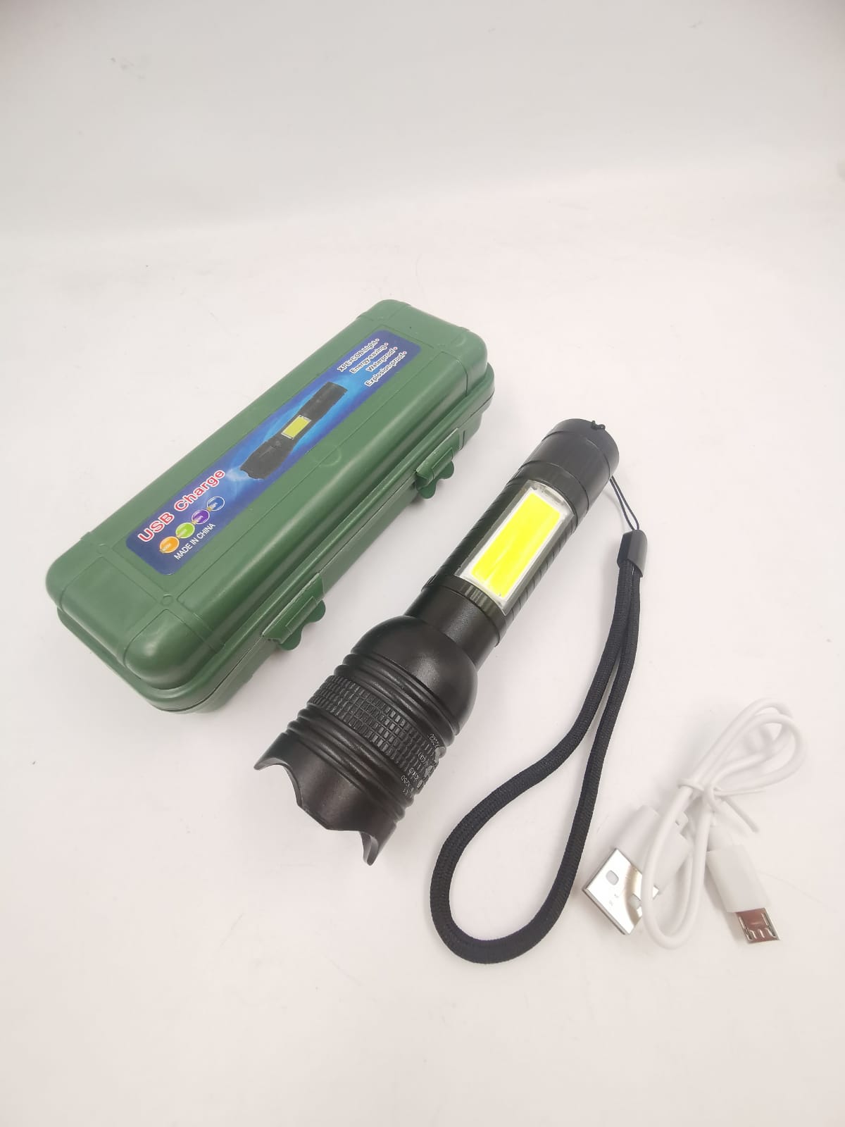 Mini Lanterna Tática Com Led E Zoom Recarregável Usb luz forte