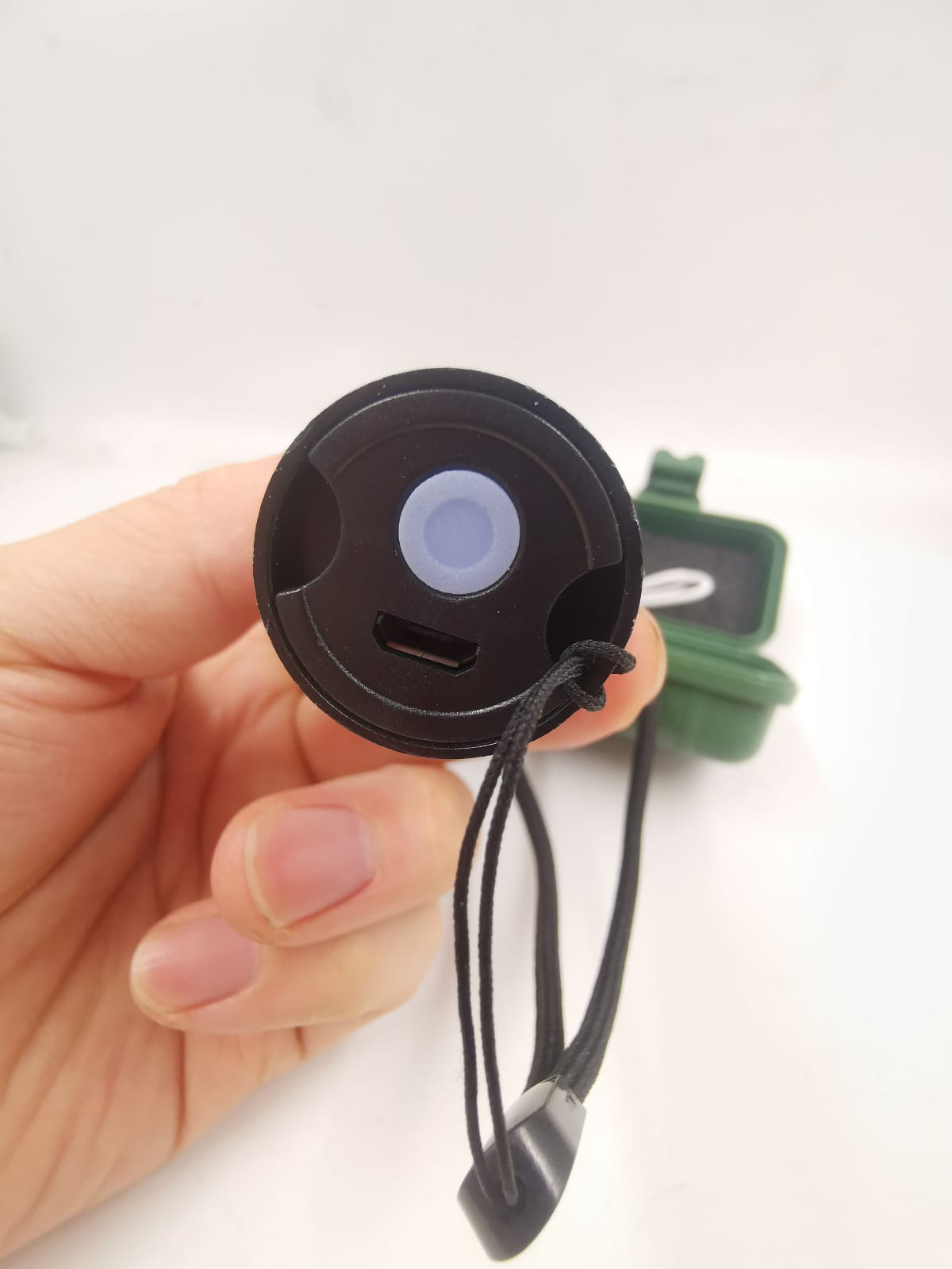 Mini Lanterna Tática Com Led E Zoom Recarregável Usb luz forte