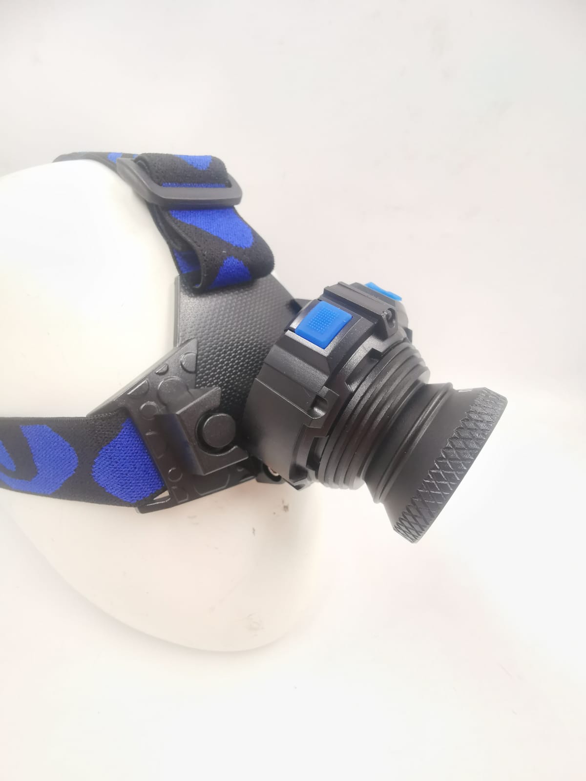 Lanterna de Cabeça com LUZ LED 3 Modos para Acampamentos/Esportes/Lanterna recarregável 0349