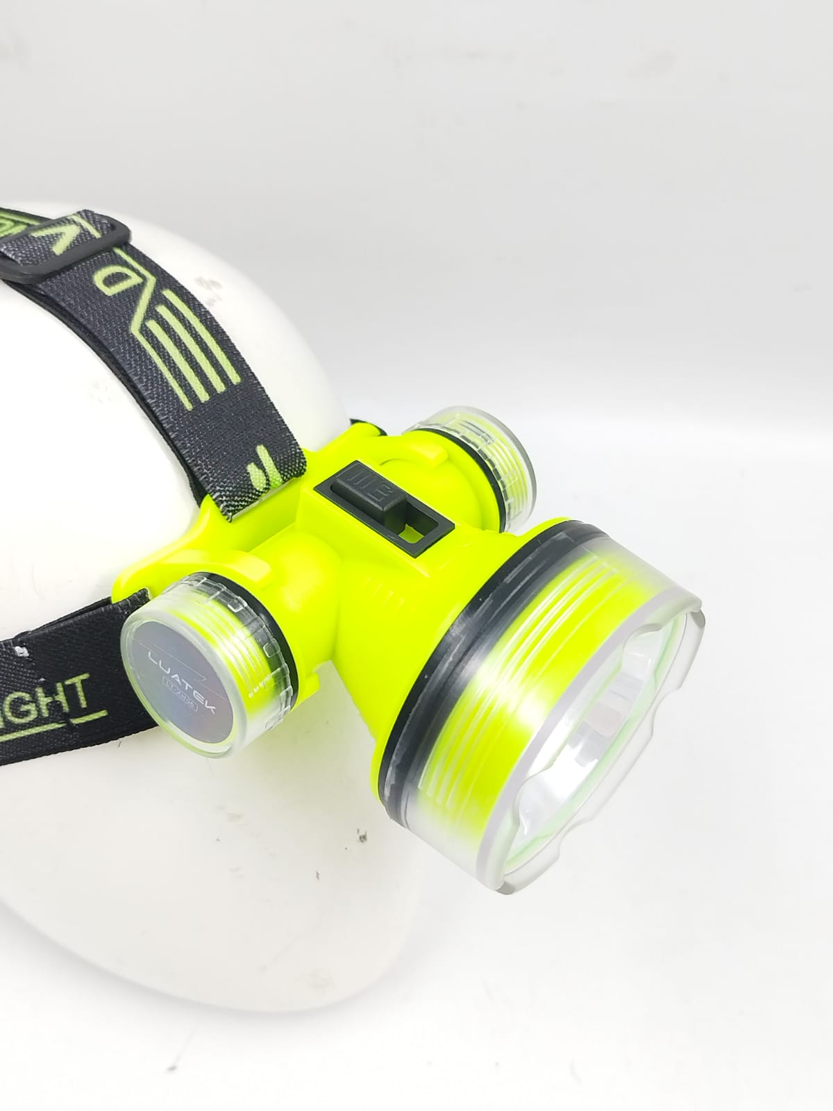 lanterna de cabeca para mergulho carregavel
