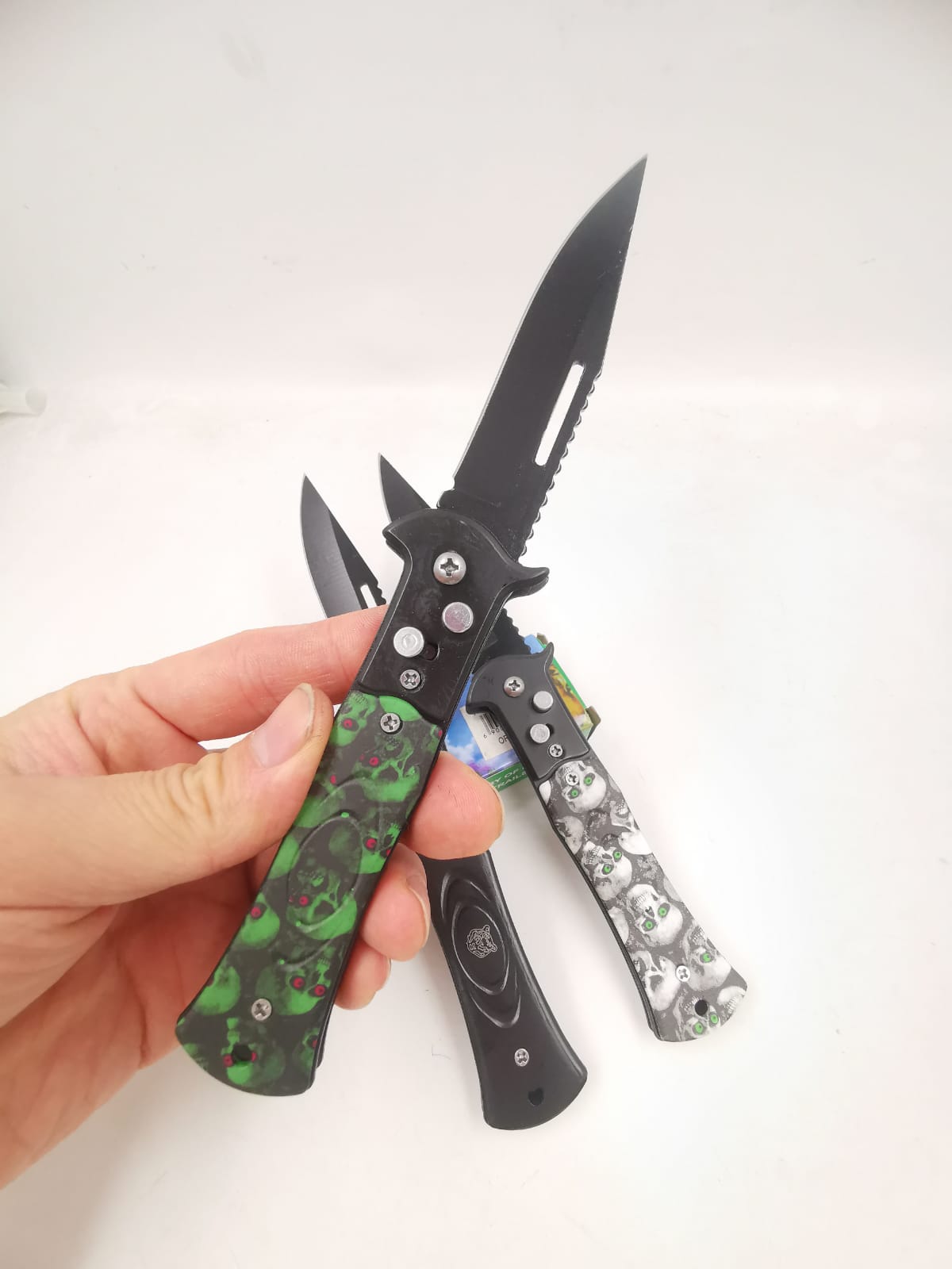 Produto Faca canivete automático retratil com trava 1077