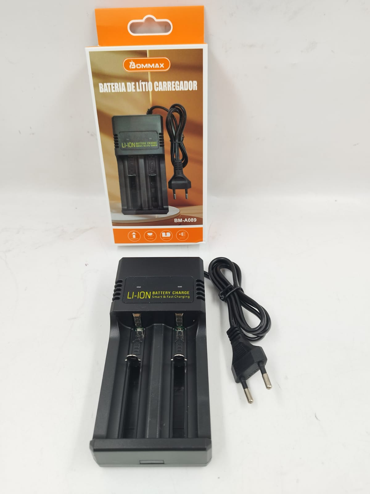 Carregador Duplo de bateria Li-ion de 4.2v Bivolt Regulável 18650 16340 18500 26650 - A089