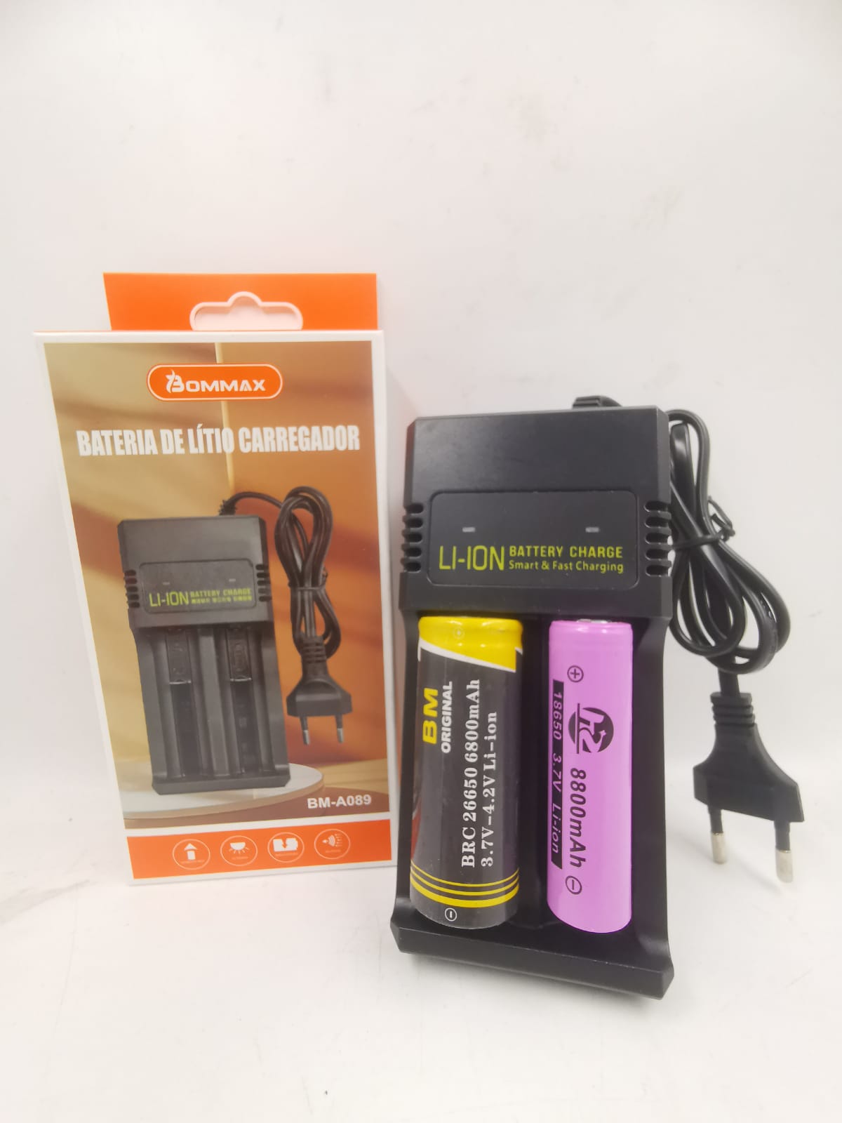 Carregador Duplo de bateria Li-ion de 4.2v Bivolt Regulável 18650 16340 18500 26650 - A089