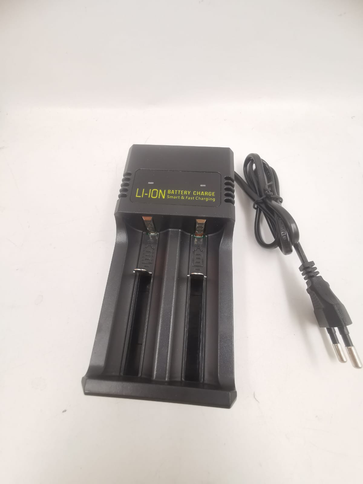 Carregador Duplo de bateria Li-ion de 4.2v Bivolt Regulável 18650 16340 18500 26650 - A089