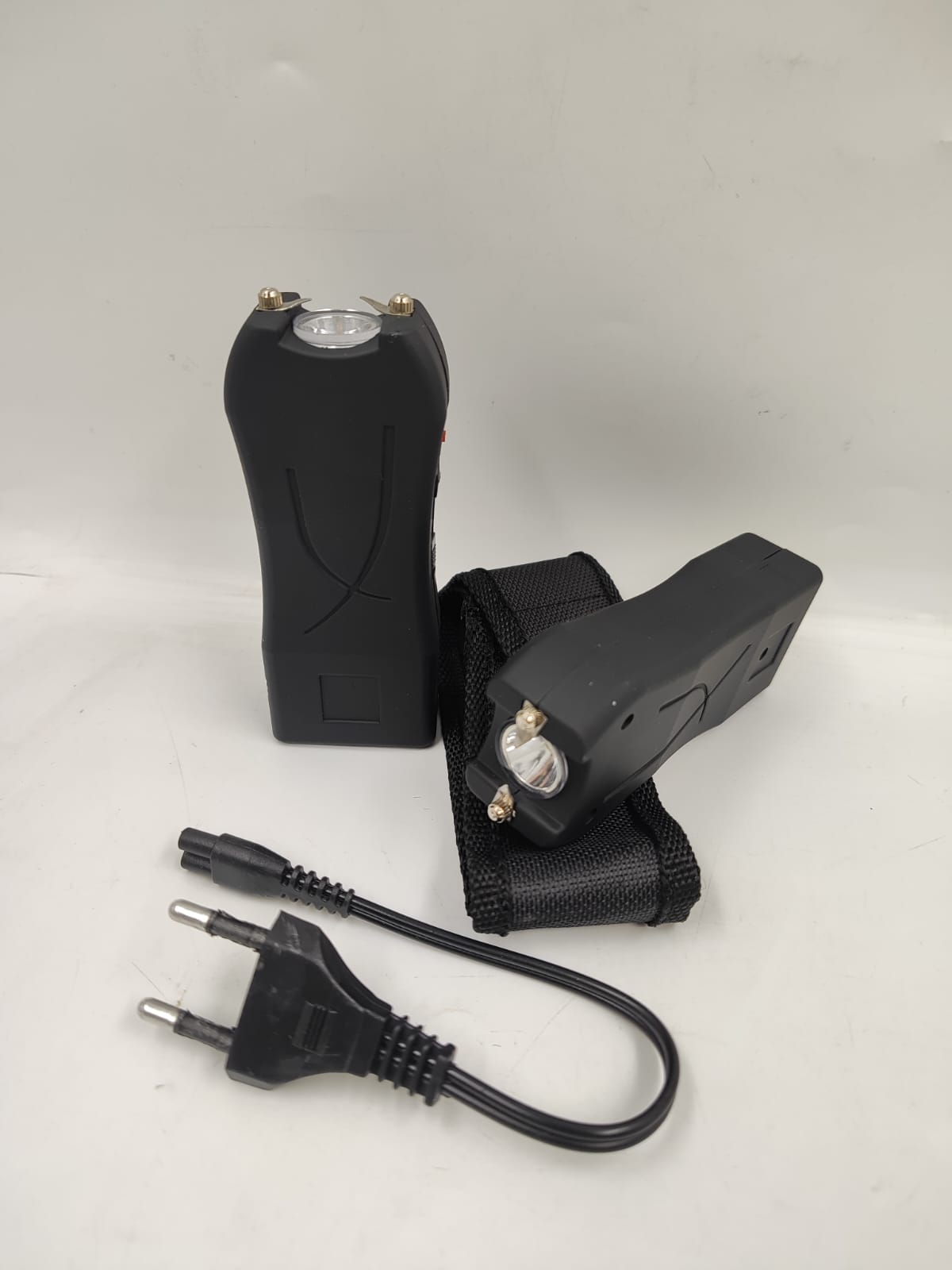 Lanterna De Choque Defesa Pessoal Taser 800 Type - LT467