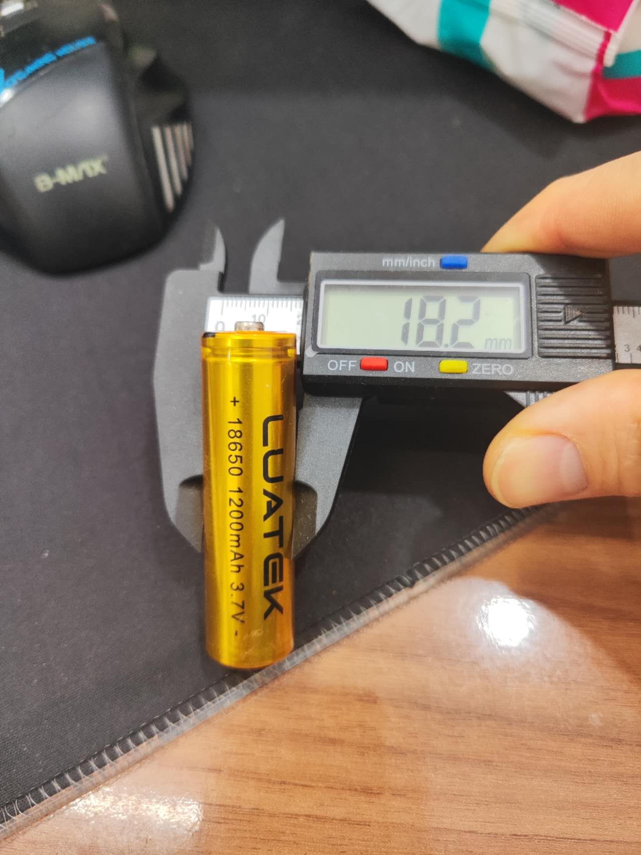 Bateria 18650 8000mAh Versátil Durável e Perfeita para Projetos Eletrônicos LPJ18650