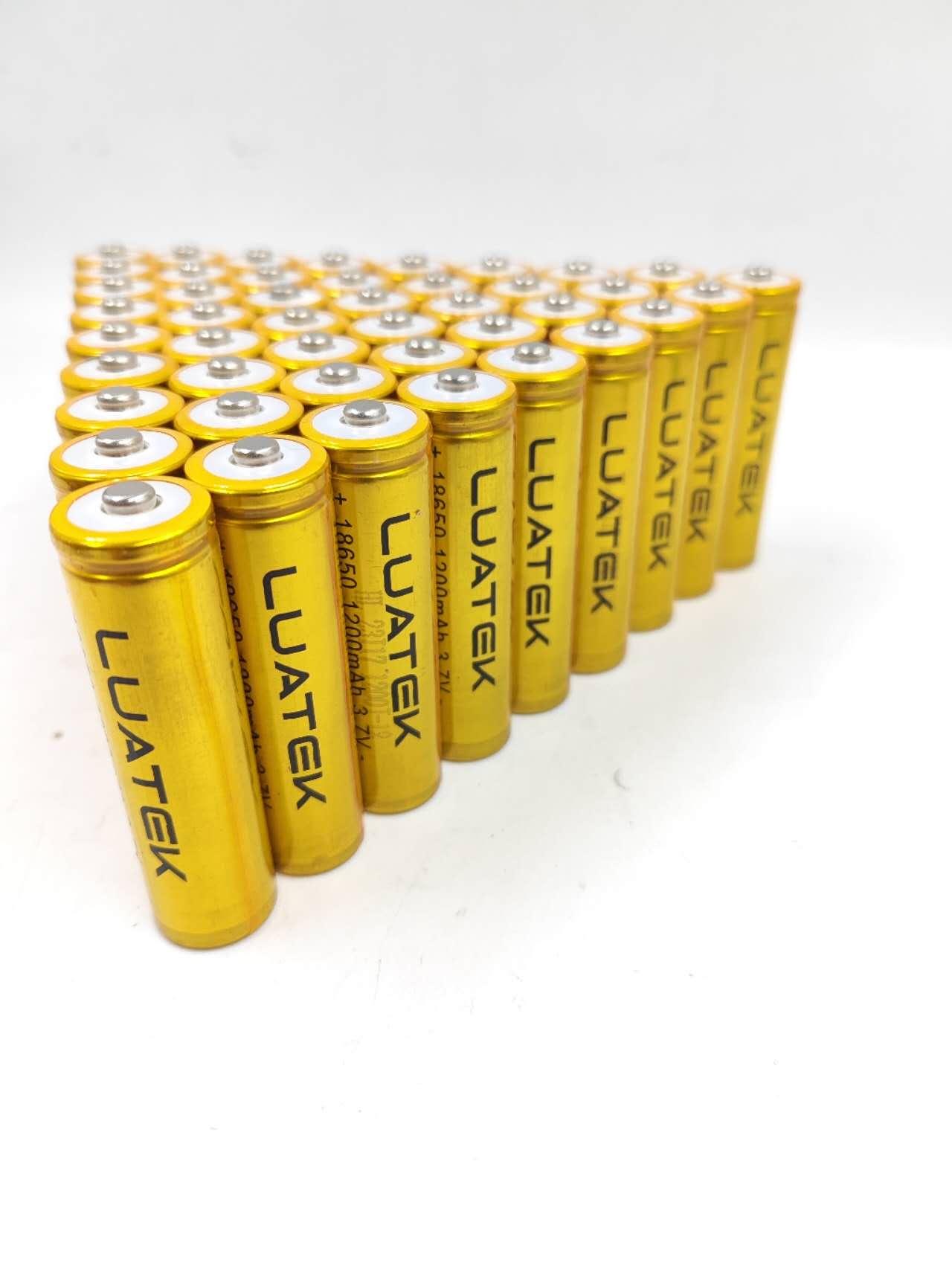 Bateria 18650 8000mAh Versátil Durável e Perfeita para Projetos Eletrônicos LPJ18650